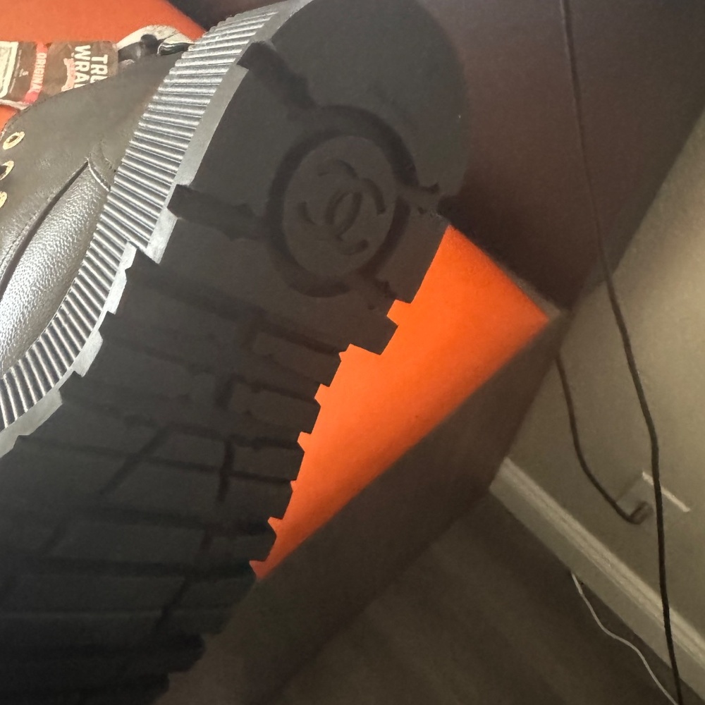 Chanel boots - Picture 4 of 5